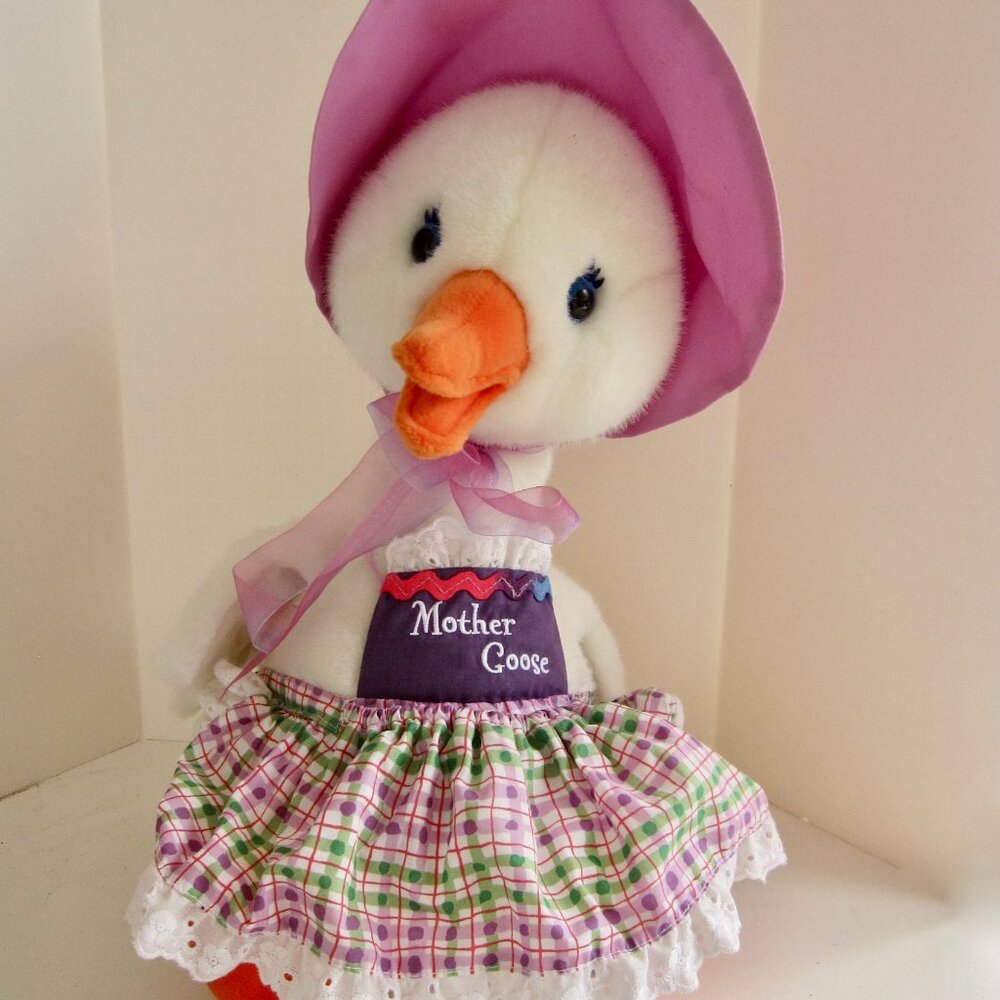 Vintage 90s Mother Goose White Plush Commonwealth Toy Bonnet Apron EASTER GIFT